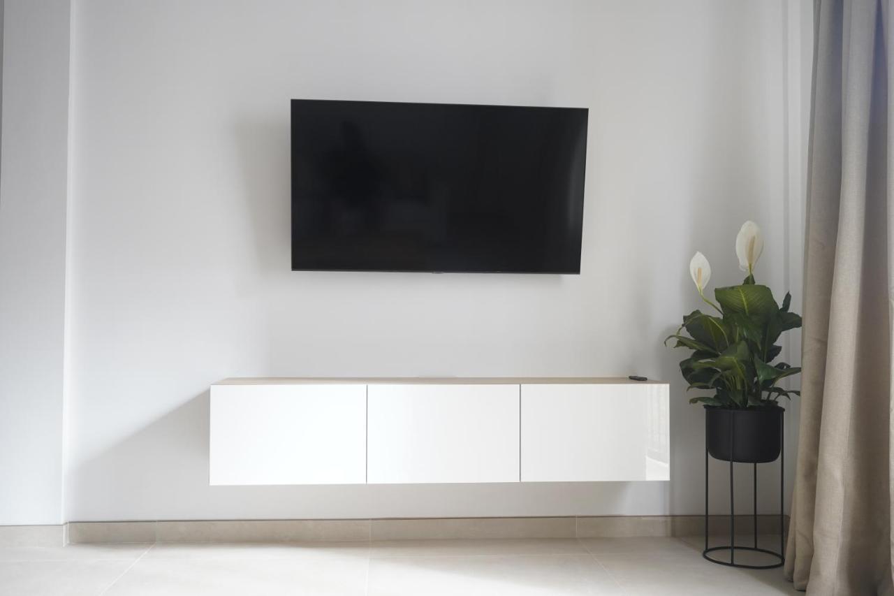 & Loft 2f Deluxe Edition